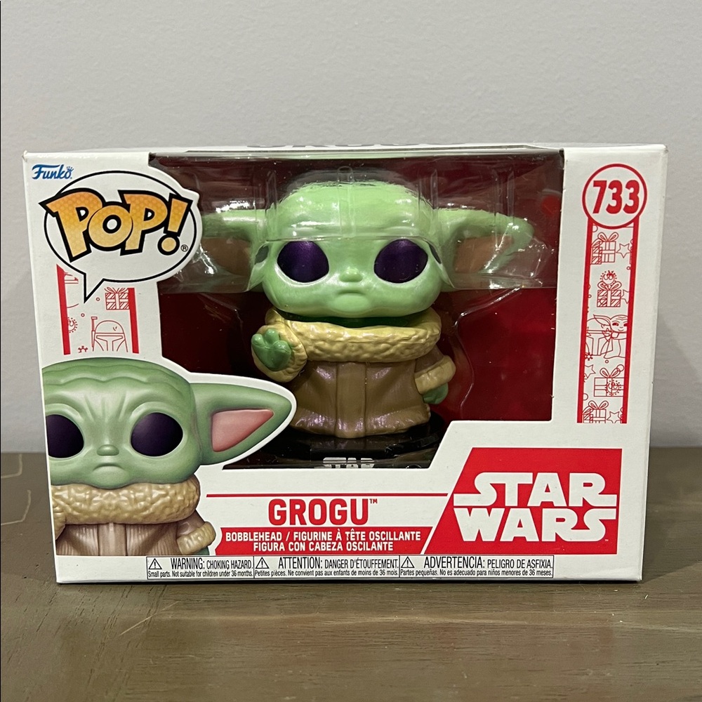 Funko POP! Grogu Green with Purple Eyes Star Wars Figure (733)